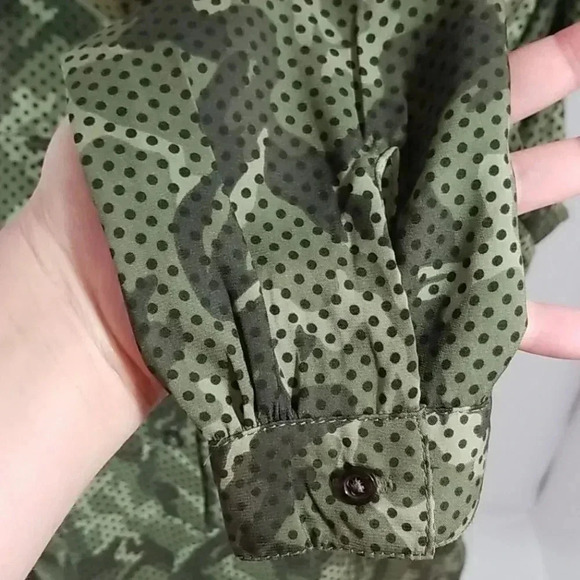 {Tommy Hilfiger} Camo Print Dotted Blouse - Picture 11 of 16